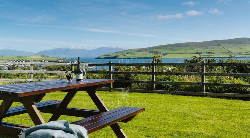 Photo of Luxury Dingle Townhouse 