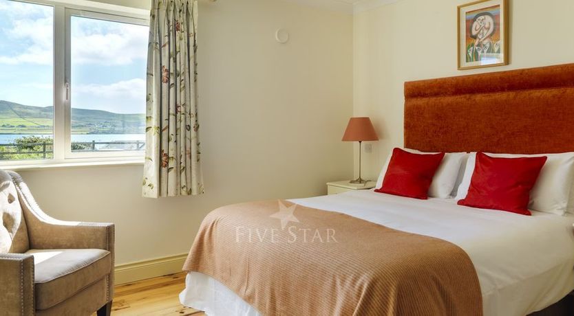 Photo of Luxury Dingle Townhouse 