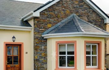 Luxury Dingle Townhouse  Holiday Cottage