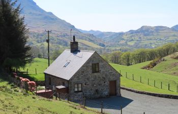 Beudy Uchaf Holiday Cottage