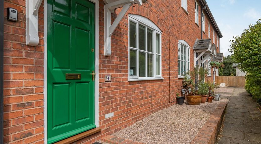 Photo of 4 Aldelyme Court