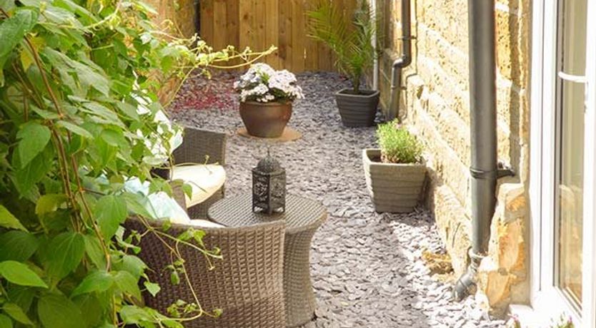 Photo of Quakers Cottage