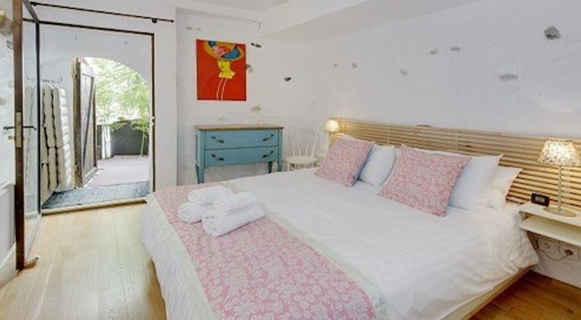 Photo of Magnolia - Prime Location!