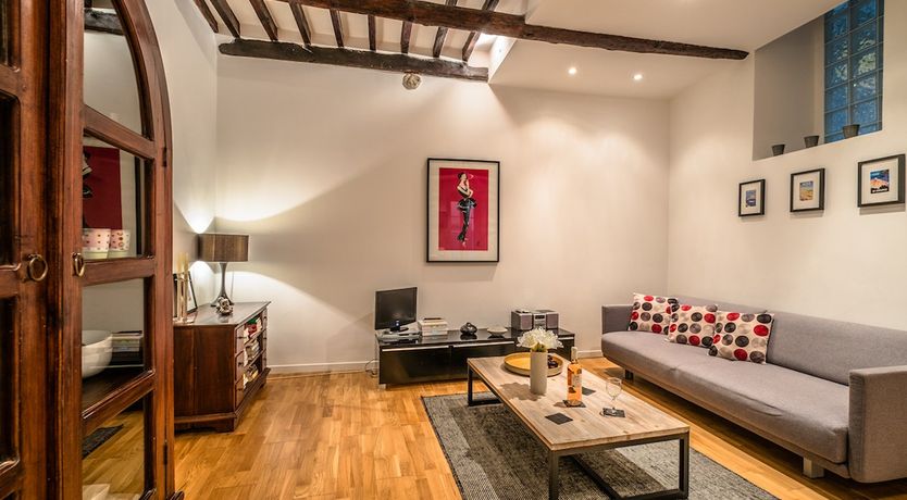 Photo of Pebble Loft - Spacious & Contempoary