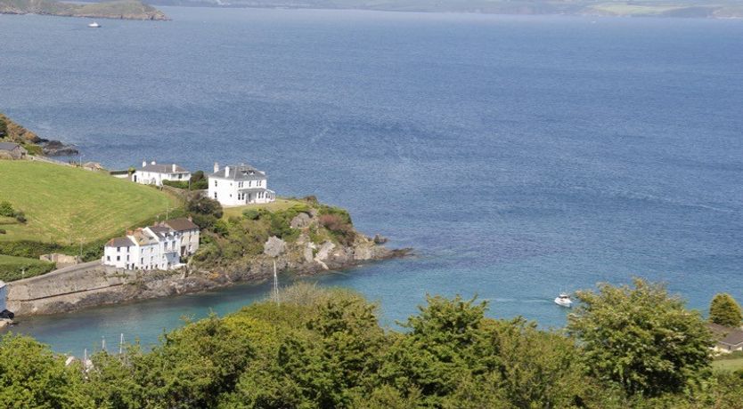 Photo of Dolphin Cottage, House by the Beach