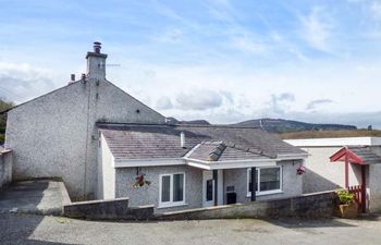 Arfryn Holiday Home