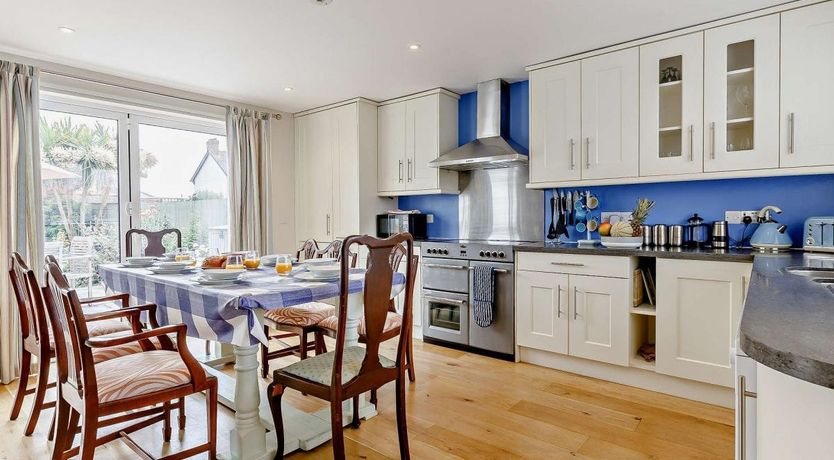 Photo of 4 Bed in Bude