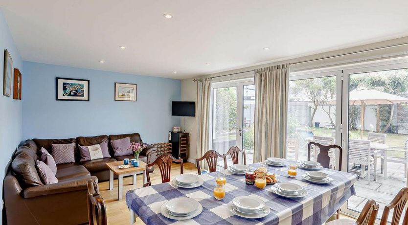 Photo of 4 Bed in Bude