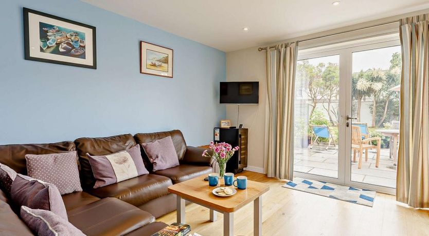 Photo of 4 Bed in Bude