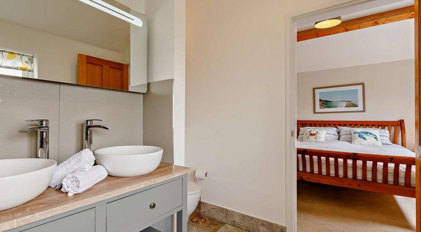 Photo of 4 Bed in Bude