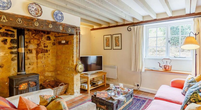 Photo of 3 Bed in Stoke Abbott