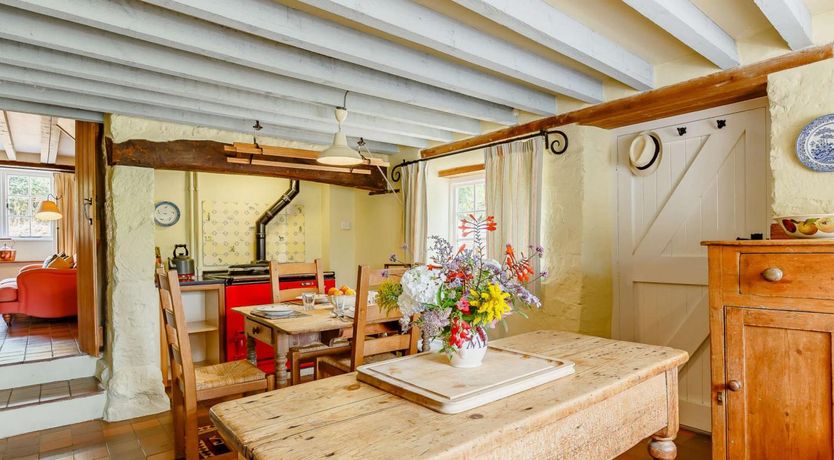 Photo of 3 Bed in Beaminster