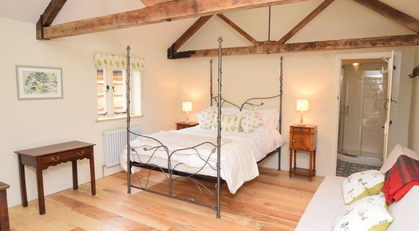 Photo of 1 Bed in Stoke Abbott