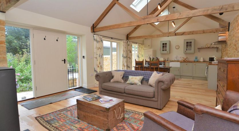 Photo of 2 Bed in Stoke Abbott