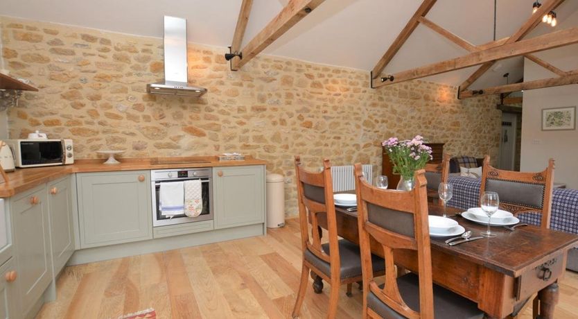 Photo of 2 Bed in Stoke Abbott