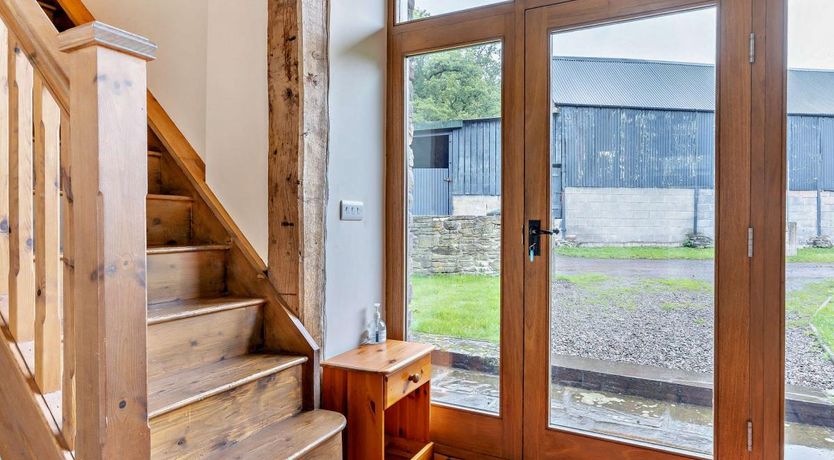 Photo of 4 Bed in Cwmdu