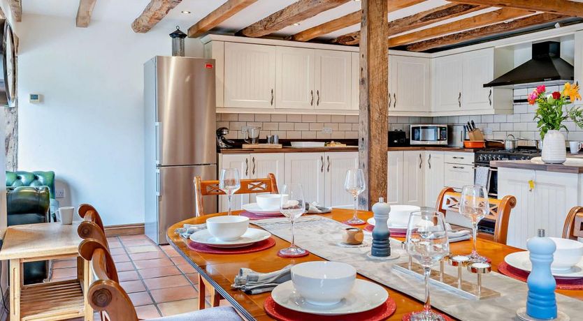 Photo of 4 Bed in Cwmdu