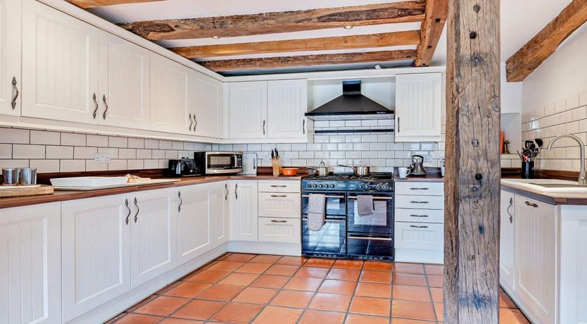 Photo of 4 Bed in Cwmdu