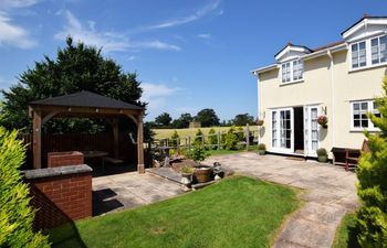 2 Bed in Crediton Holiday Cottage