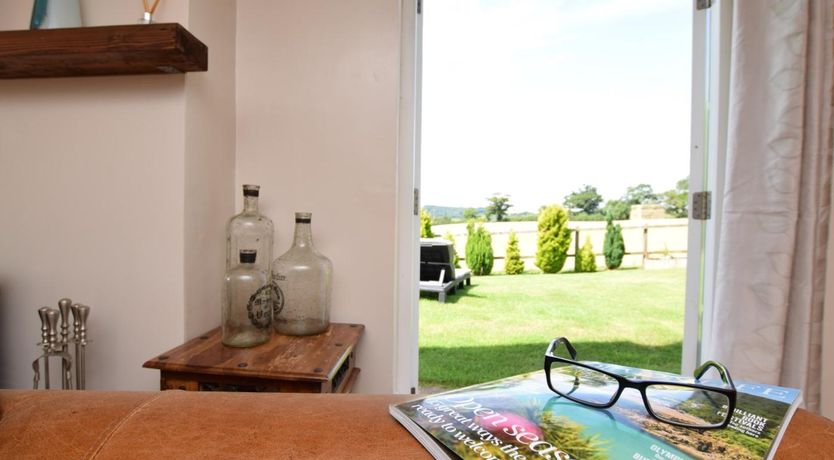 Photo of 2 Bed in Crediton
