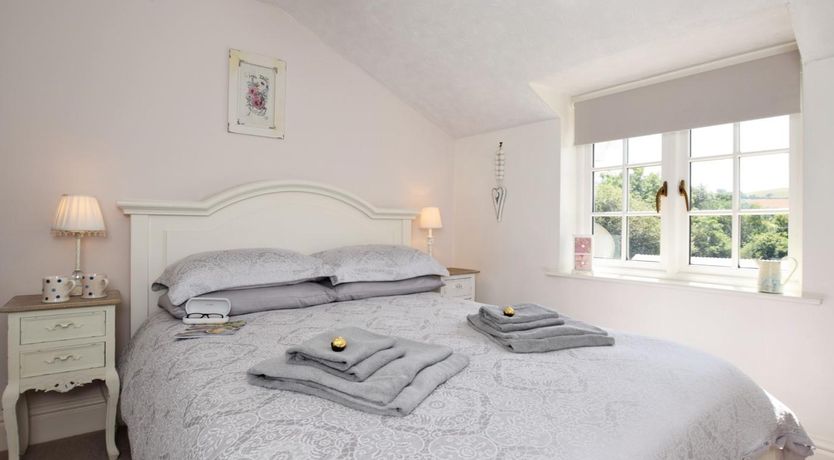 Photo of 2 Bed in Crediton