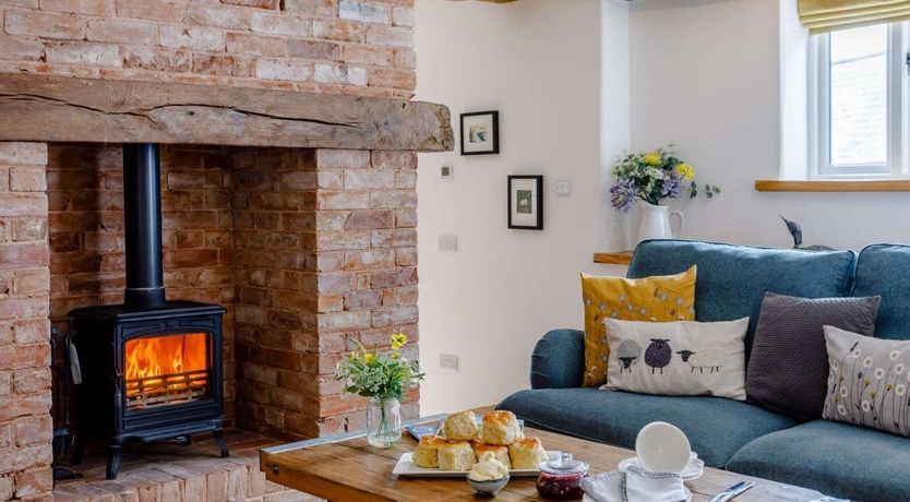 Photo of 4 Bed in Payhembury