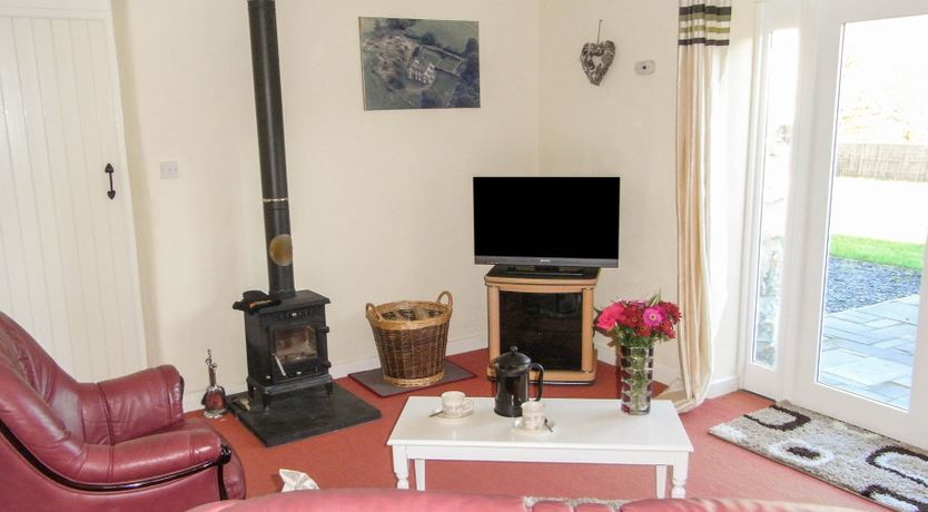 Photo of Y Bwythyn at Henfaes