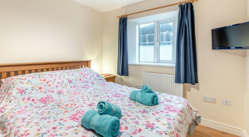 Photo of 2 Bed in Yarnscombe