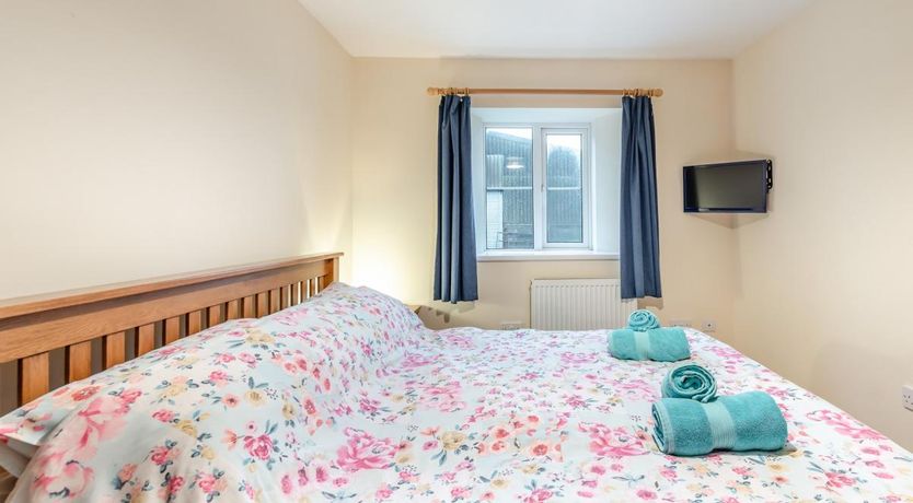 Photo of 2 Bed in Yarnscombe