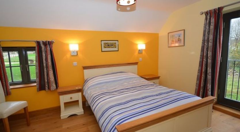 Photo of 3 Bed in Henton