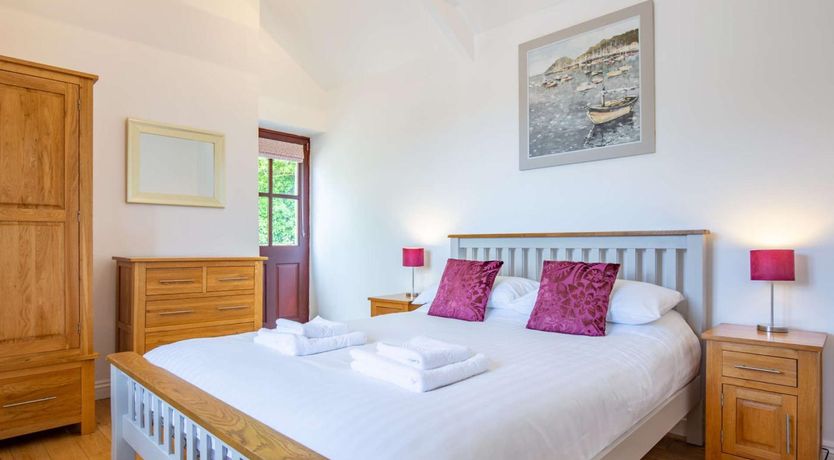 Photo of 3 Bed in Penzance