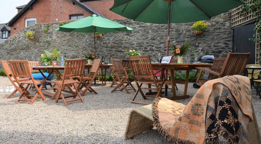 Photo of 9 Bed in Llanfyllin