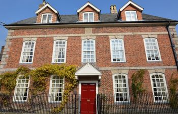 9 Bed in Llanfyllin Holiday Cottage