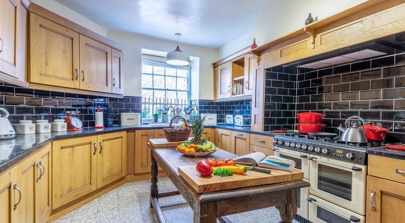 Photo of 9 Bed in Llanfyllin