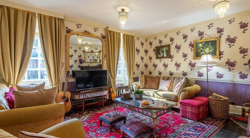 Photo of 9 Bed in Llanfyllin