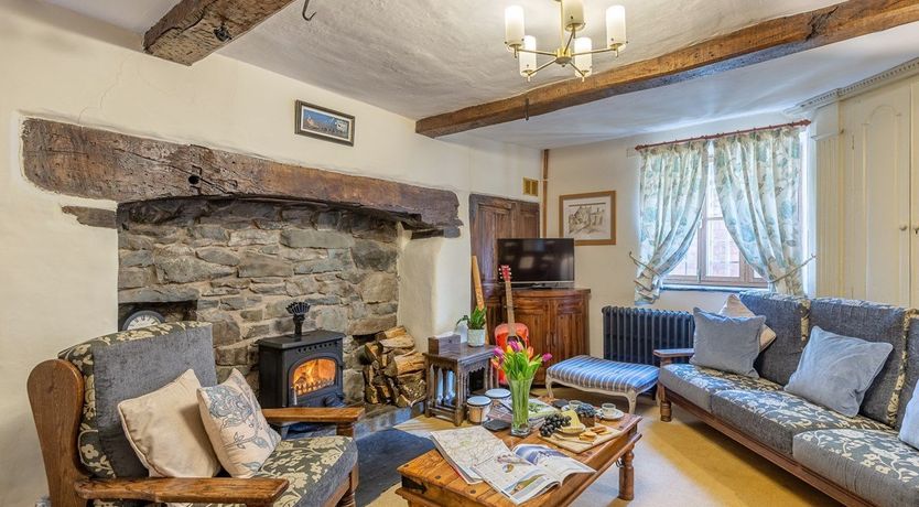 Photo of 9 Bed in Llanfyllin