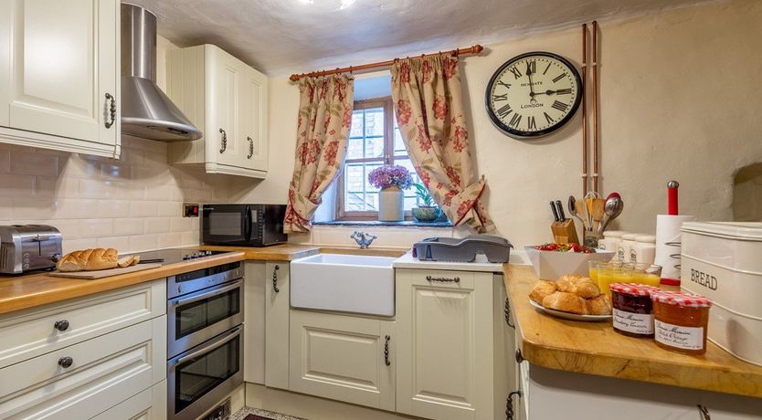 Photo of 9 Bed in Llanfyllin