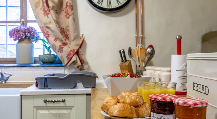 Photo of 9 Bed in Llanfyllin