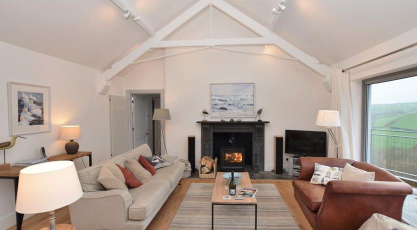 Photo of 5 Bed in Crackington Haven