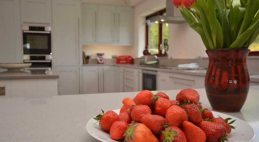 Photo of 5 Bed in Crackington Haven