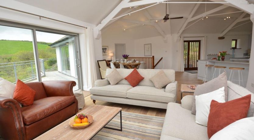 Photo of 5 Bed in Crackington Haven