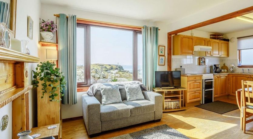 Photo of 2 Bed in Achiltibuie