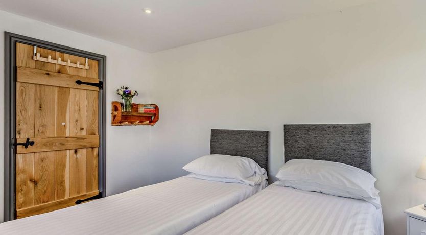 Photo of 2 Bed in Westward Ho