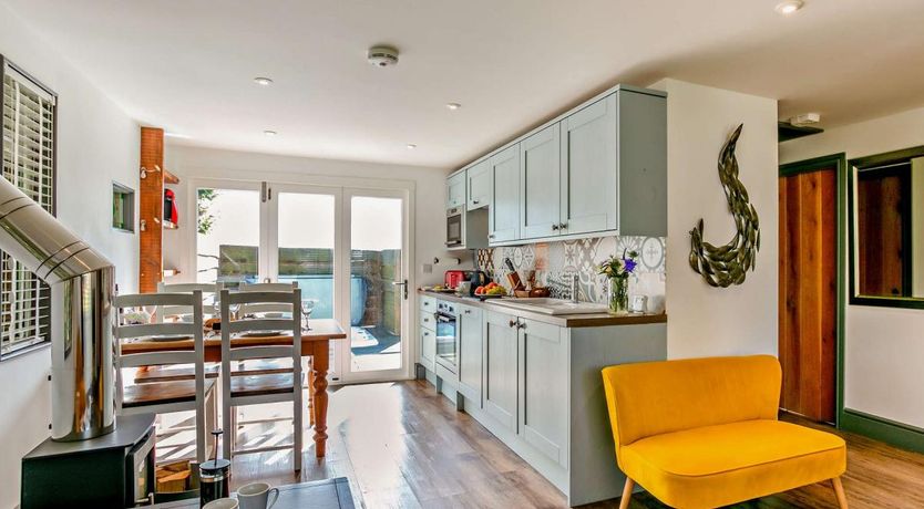 Photo of 2 Bed in Westward Ho