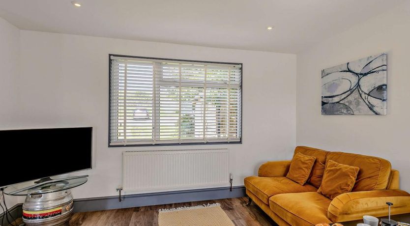 Photo of 2 Bed in Westward Ho