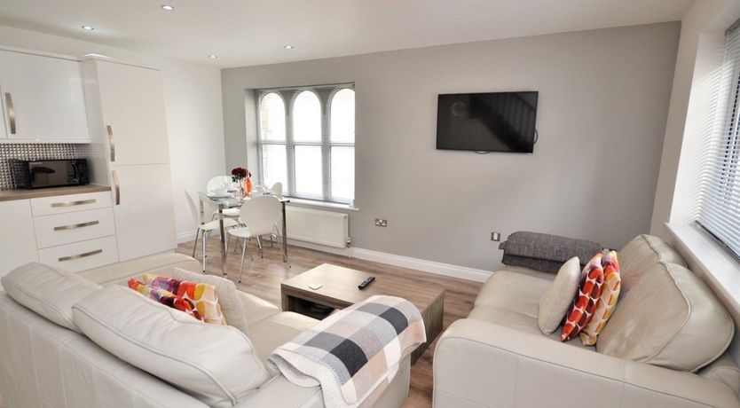 Photo of 3 Bed in Plymouth