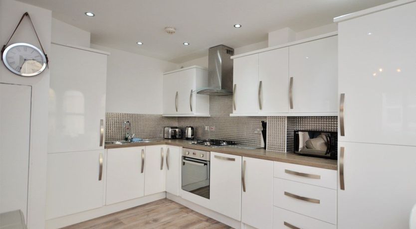 Photo of 3 Bed in Plymouth