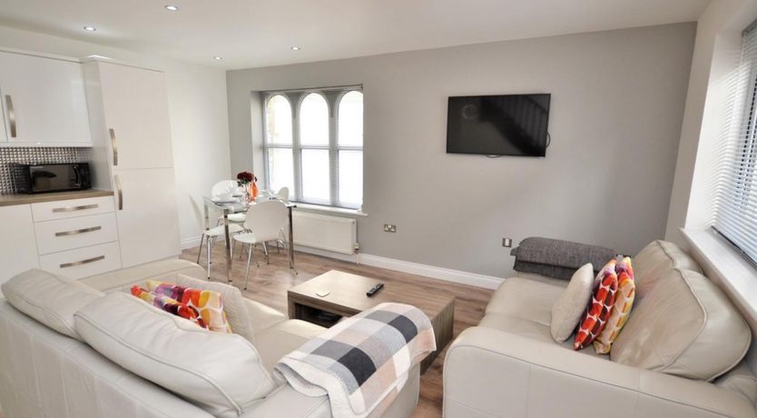Photo of 3 Bed in Plymouth