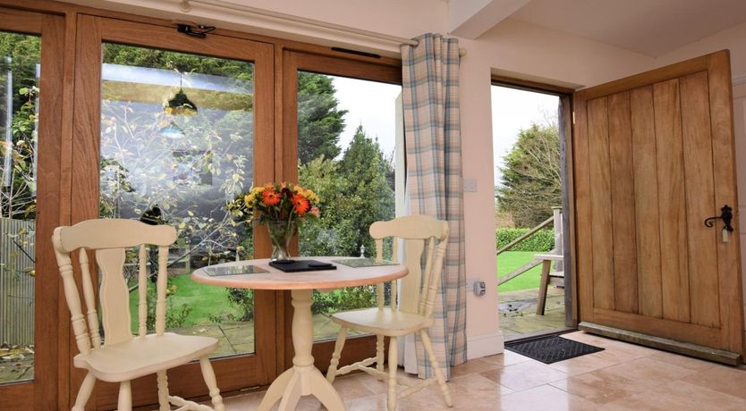 Photo of 1 Bed in Axminster