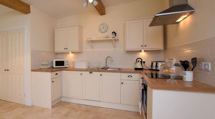 Photo of 1 Bed in Axminster